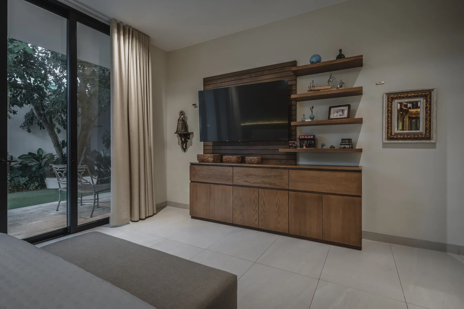 Casa G.L. — detalle 8 de carpintería a medida