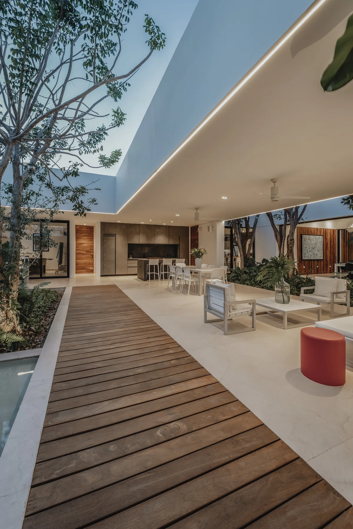 Casa Temozón C.A. — detalle 8 de carpintería a medida