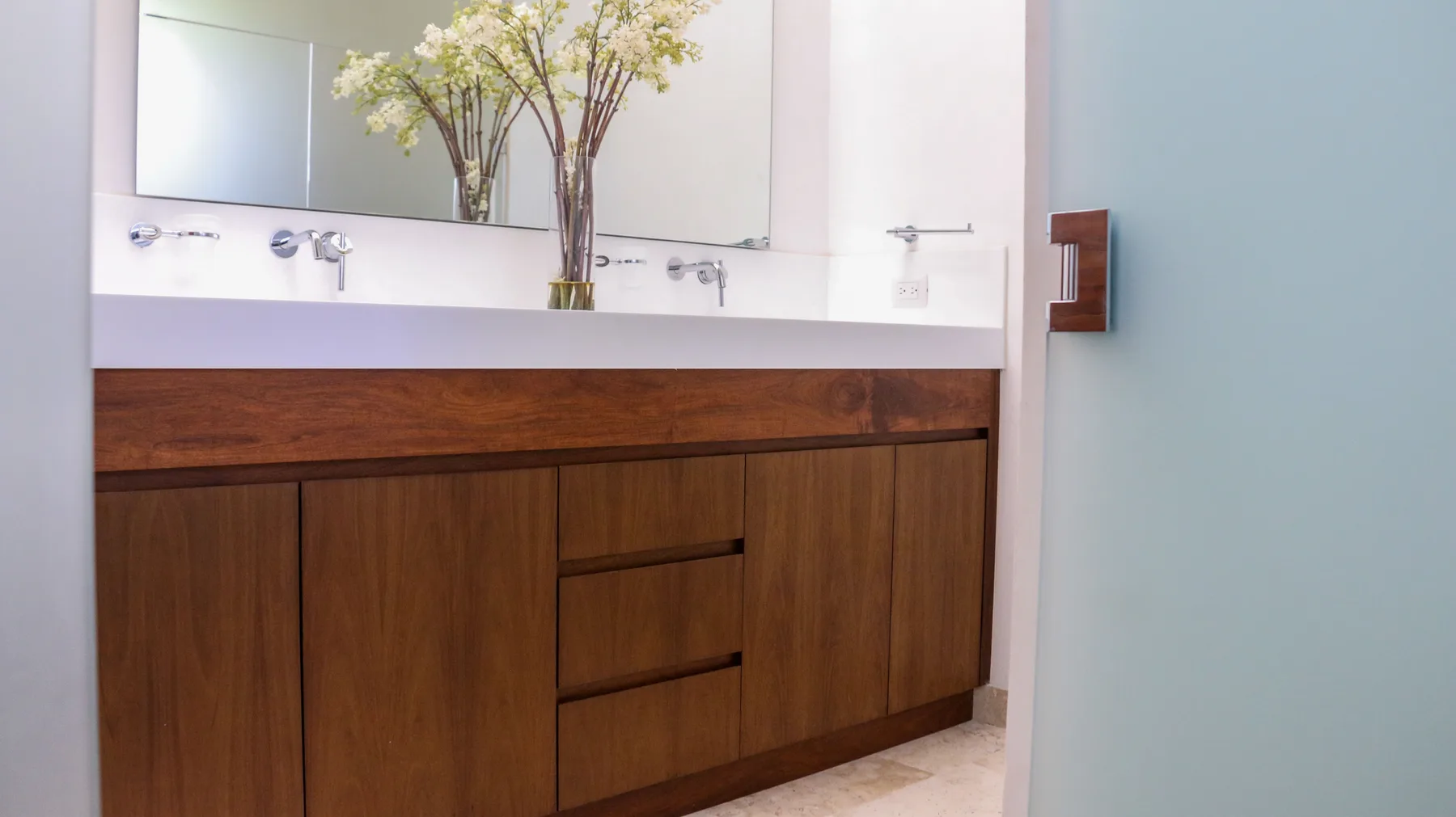Casa Ceiba M.O. — bespoke joinery detail 10