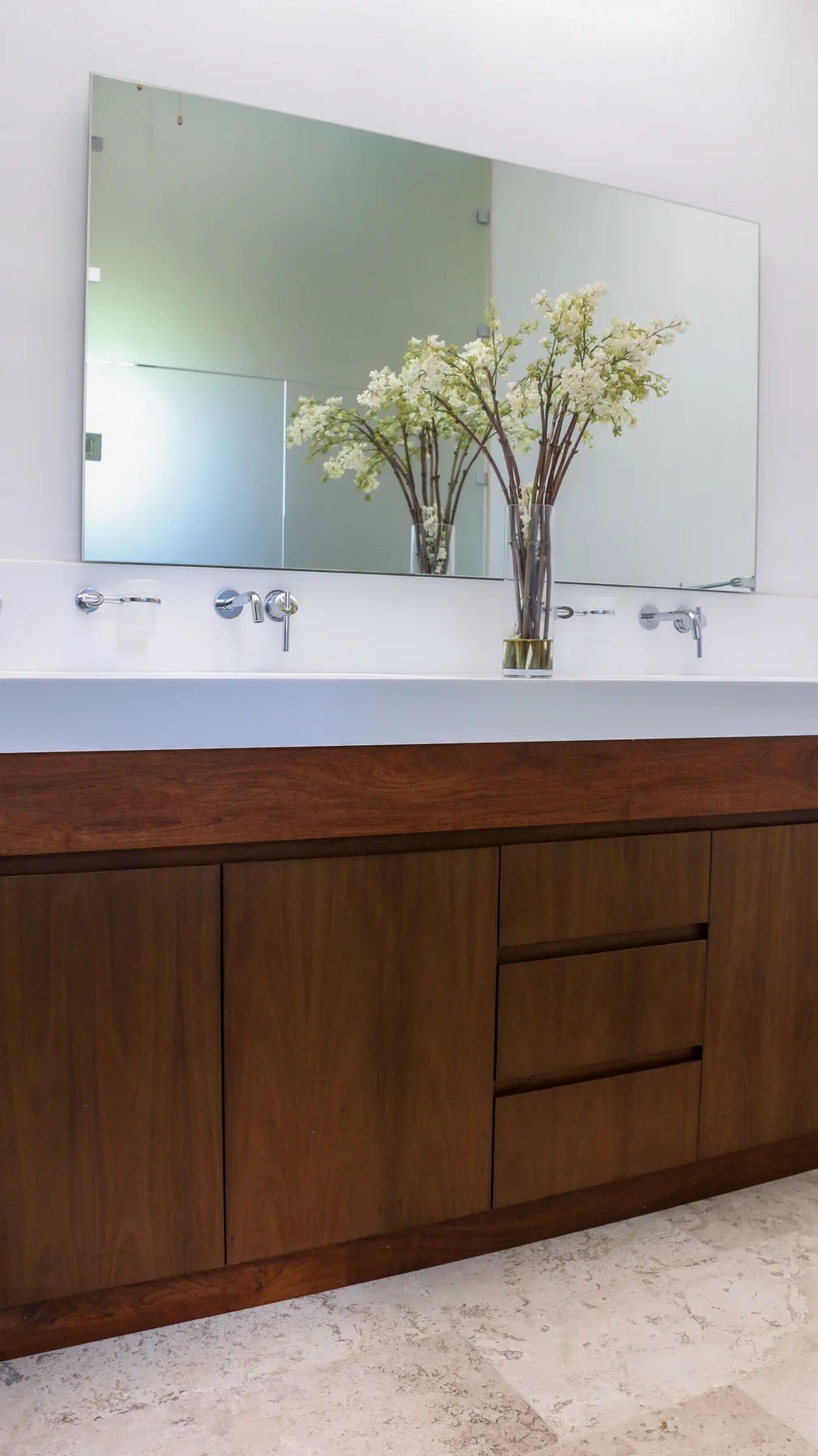 Casa Ceiba M.O. — bespoke joinery detail 11