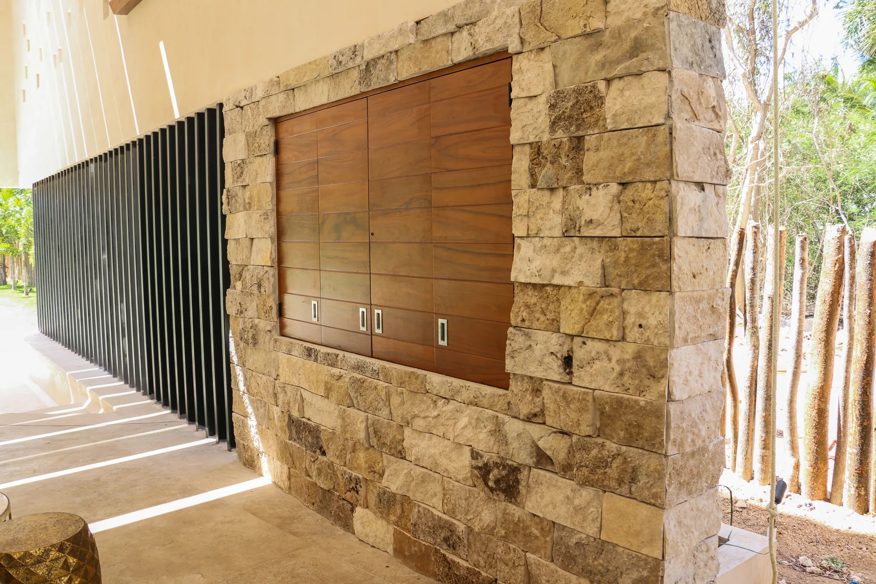 Casa Ceiba M.O. — bespoke joinery detail 16