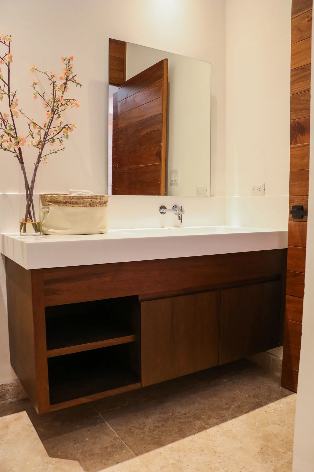 Casa Ceiba M.O. — bespoke joinery detail 20