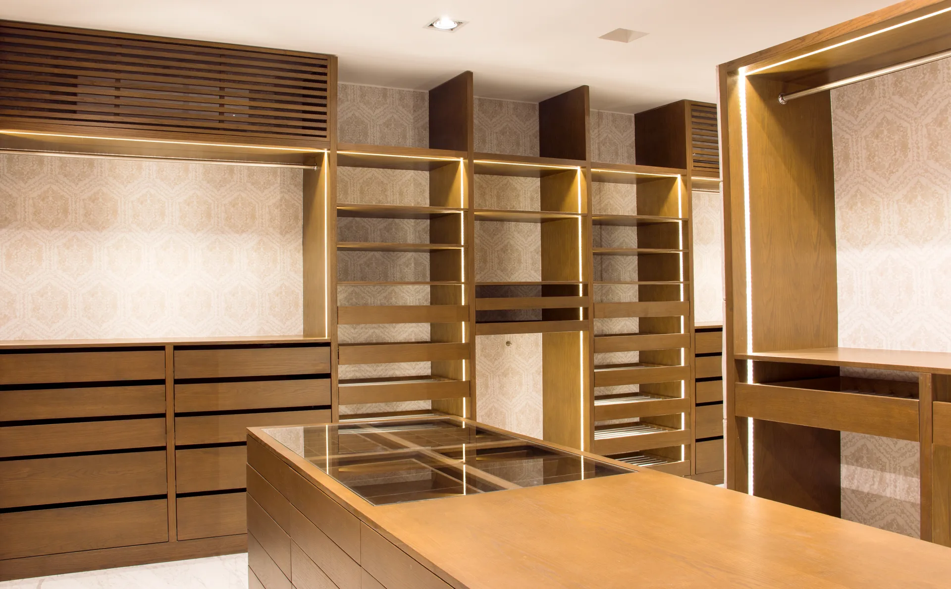 Casa G.C. — bespoke joinery detail 8