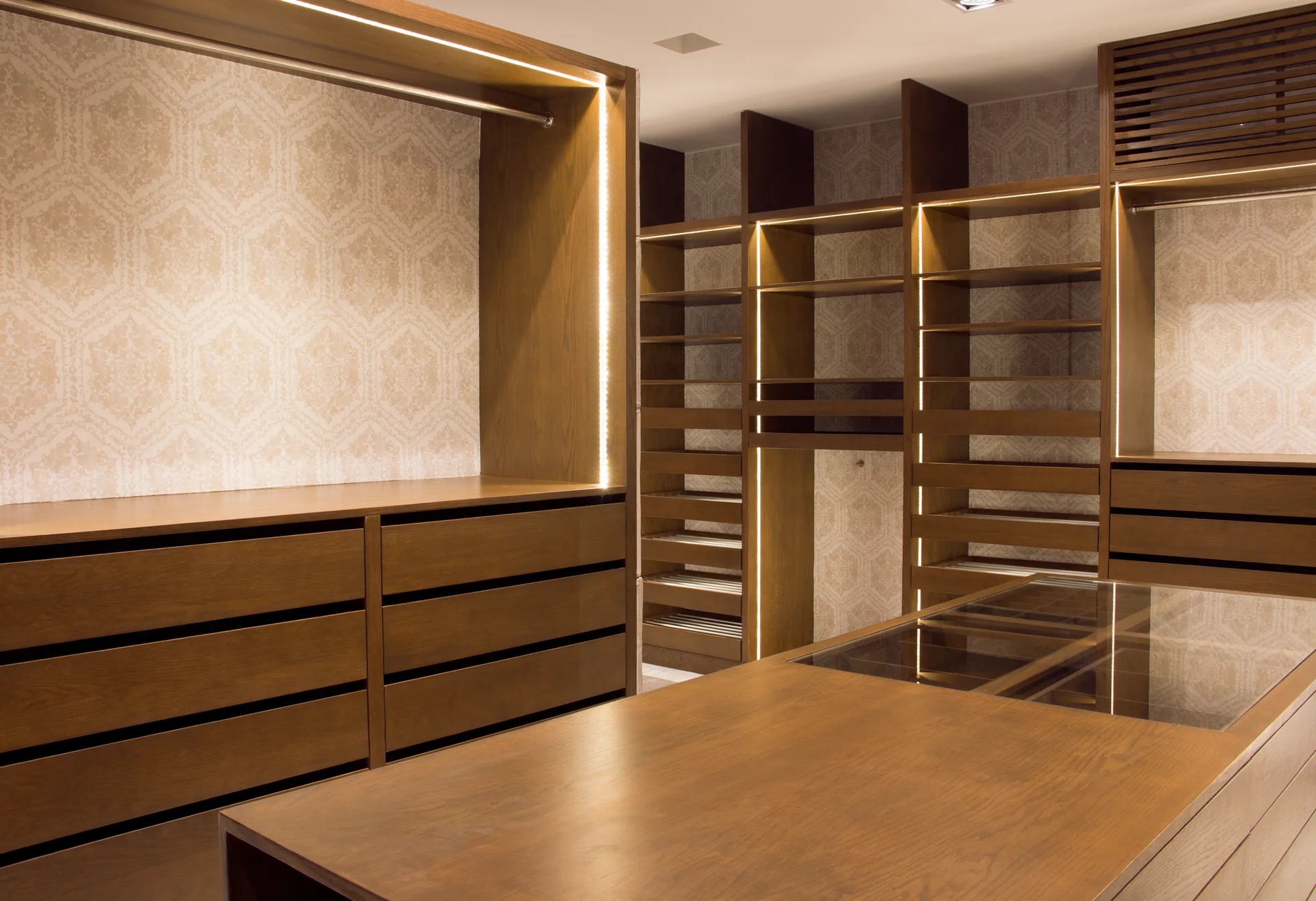 Casa G.C. — bespoke joinery detail 10