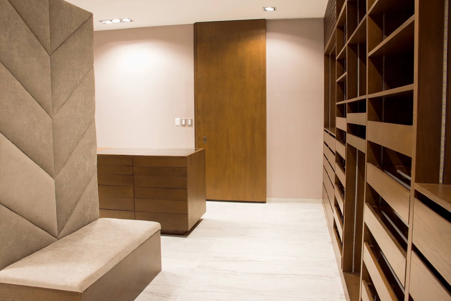 Casa G.C. — bespoke joinery detail 11