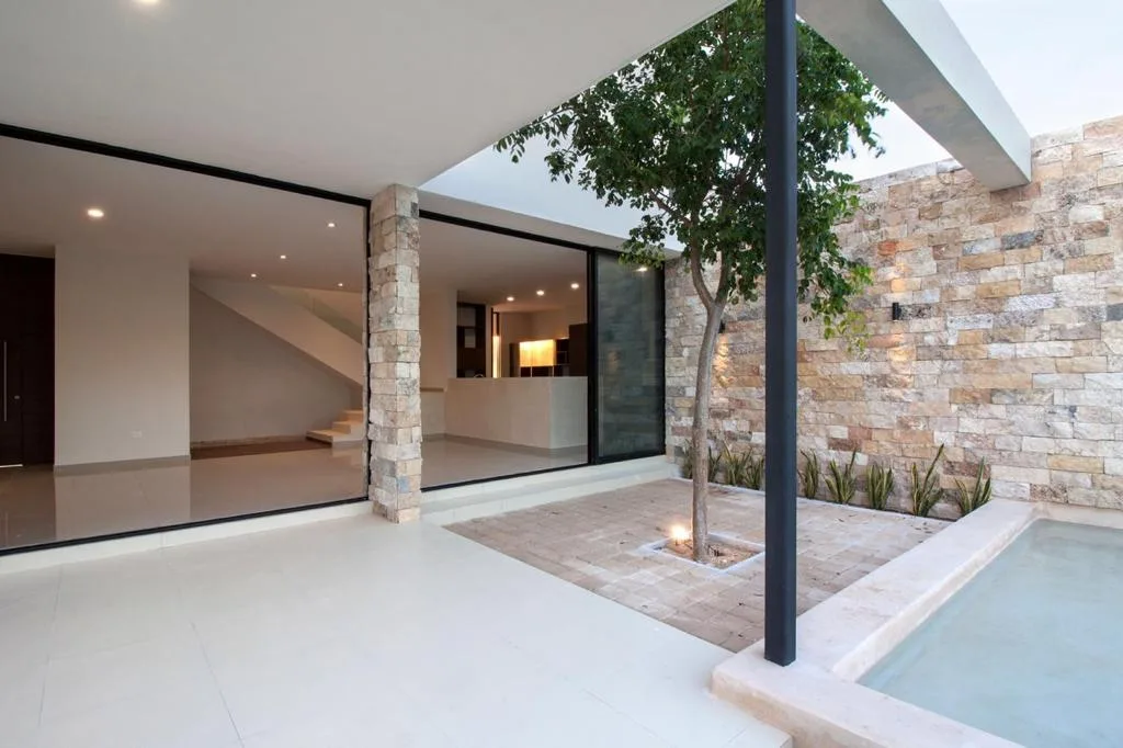 Casa Rejoyada — bespoke joinery detail 7