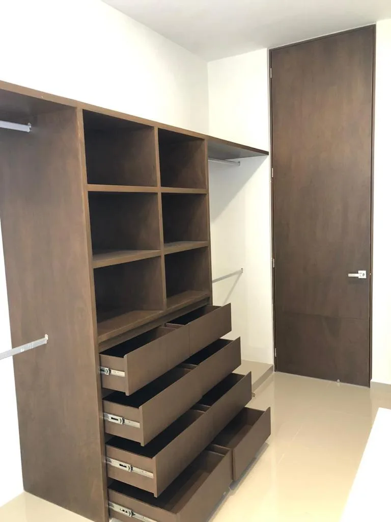 Casa Rejoyada — bespoke joinery detail 10