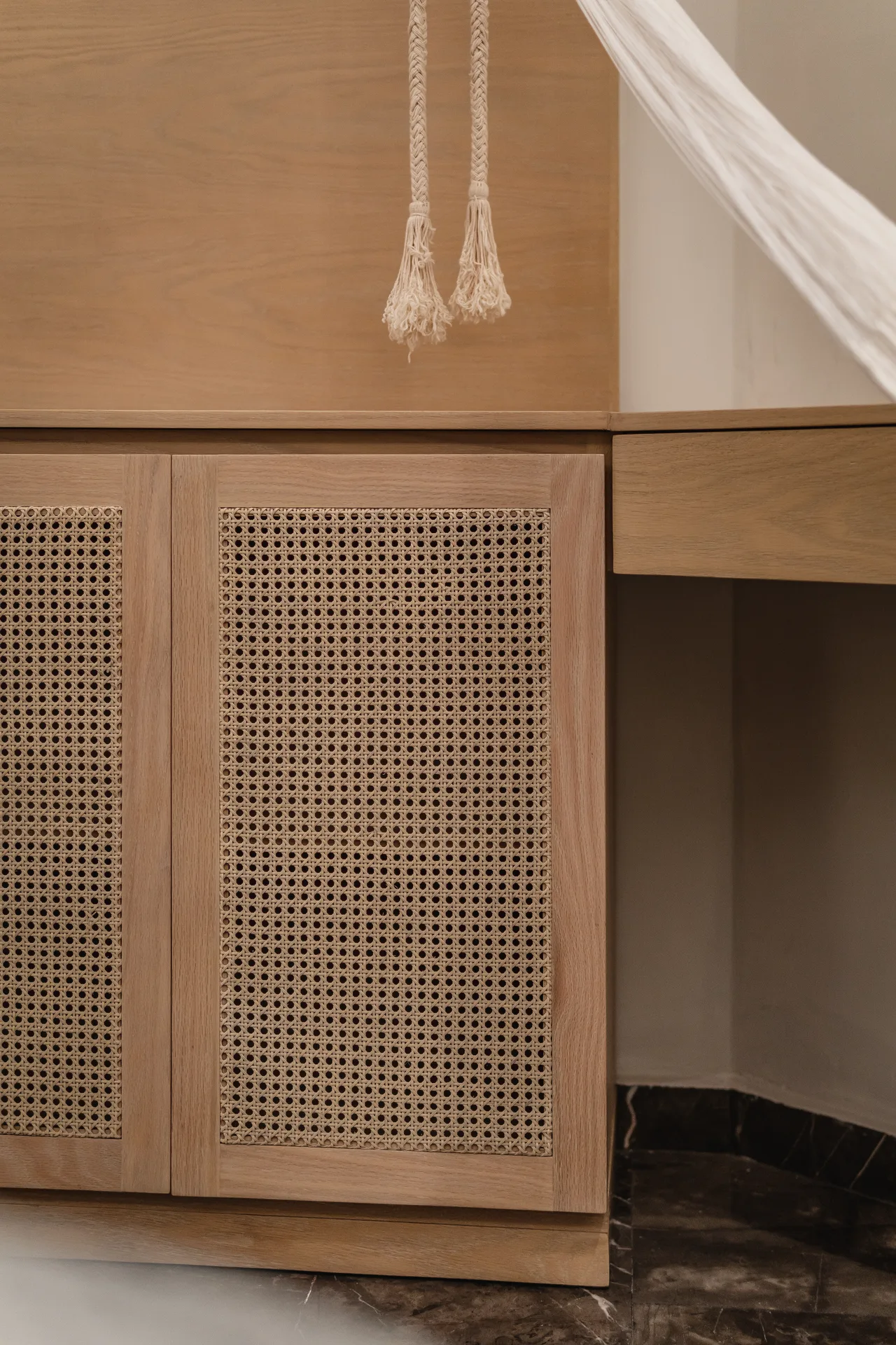Apartment Bocamar — bespoke joinery detail 8