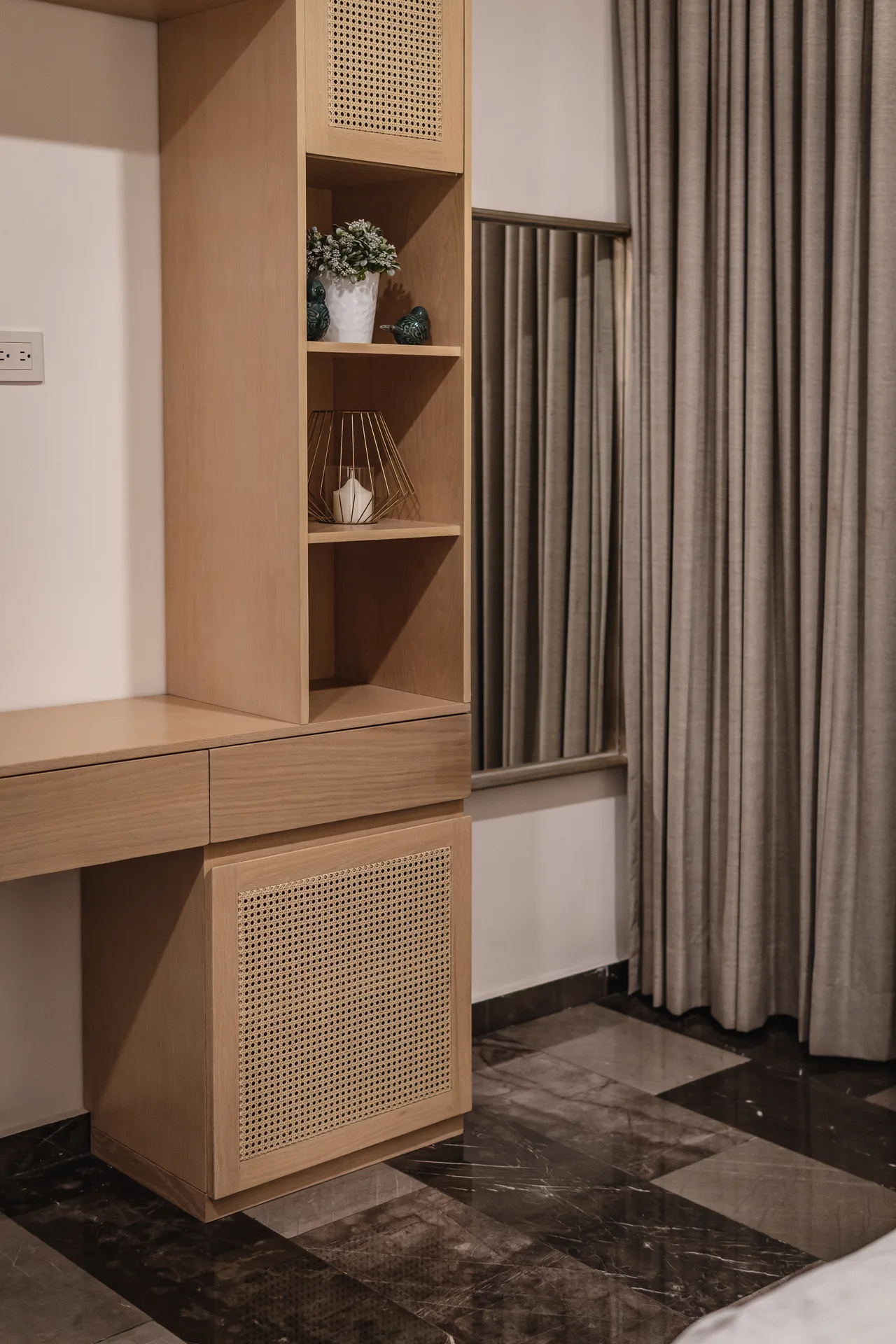 Apartment Bocamar — bespoke joinery detail 13